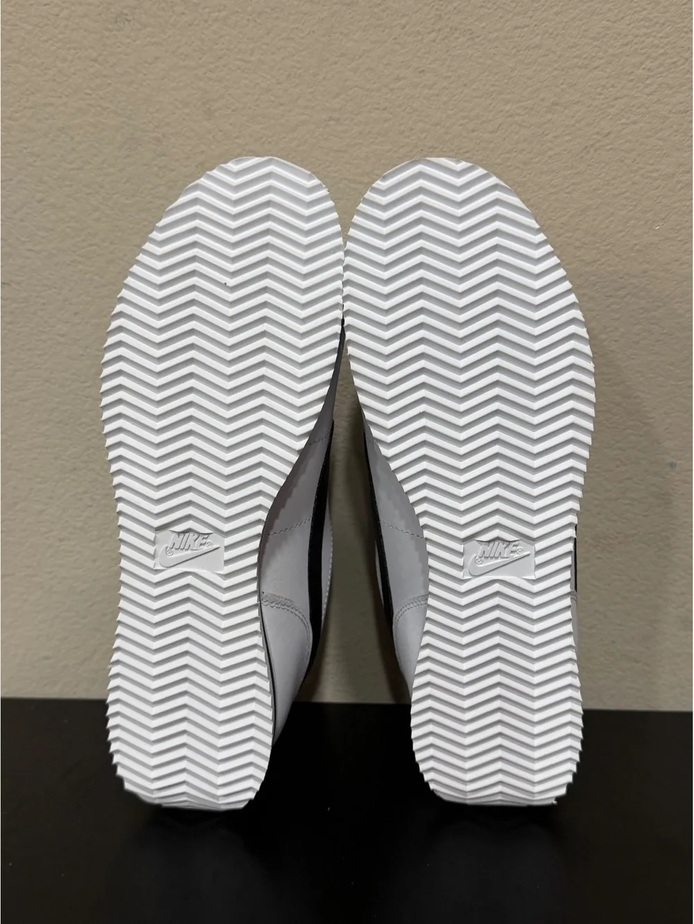 Size 7.5M/9 Women - Nike Cortez White Black